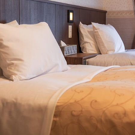 Hotel Quartz Shin-Осака Екстериор снимка