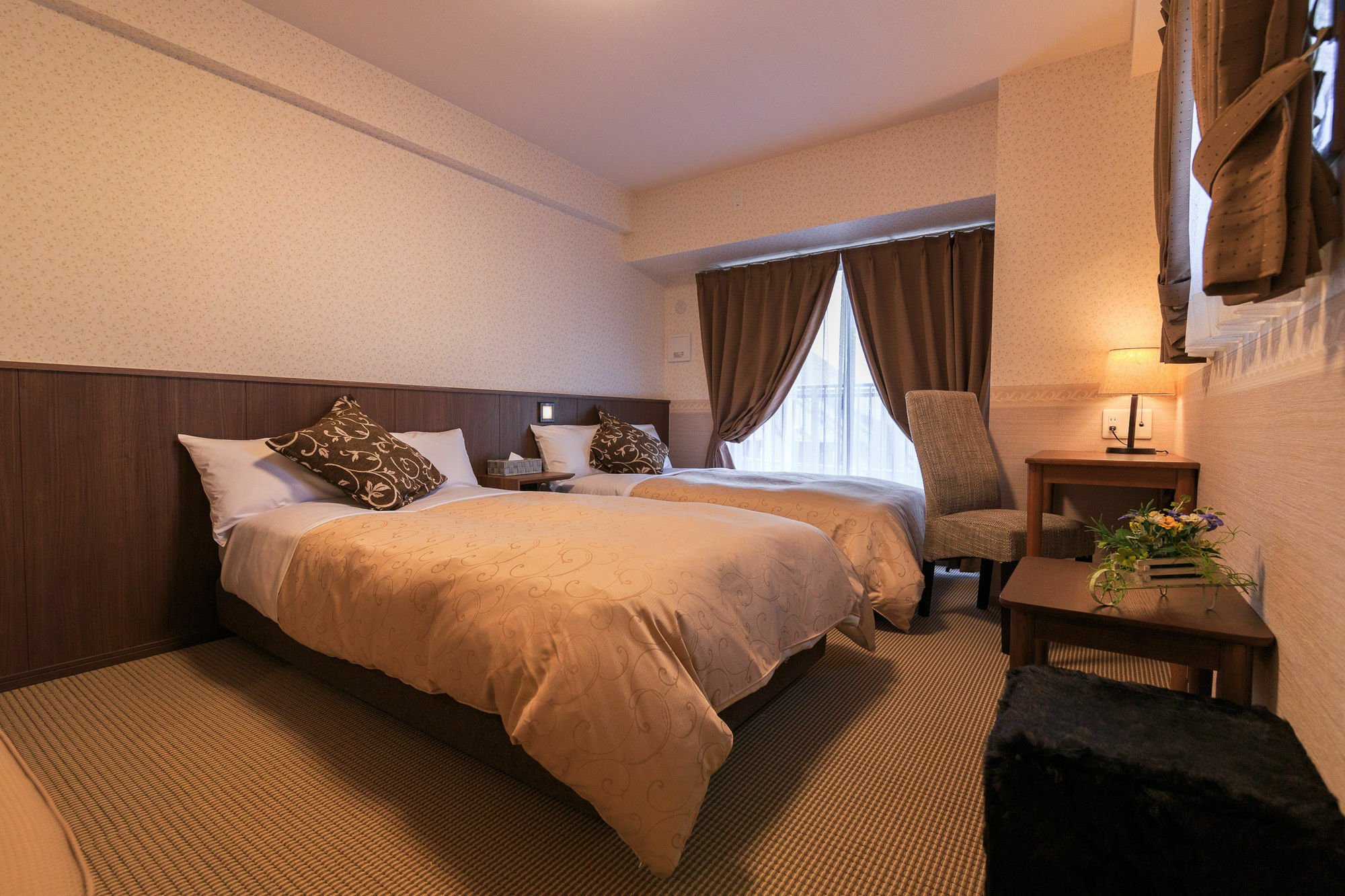 Hotel Quartz Shin-Осака Екстериор снимка