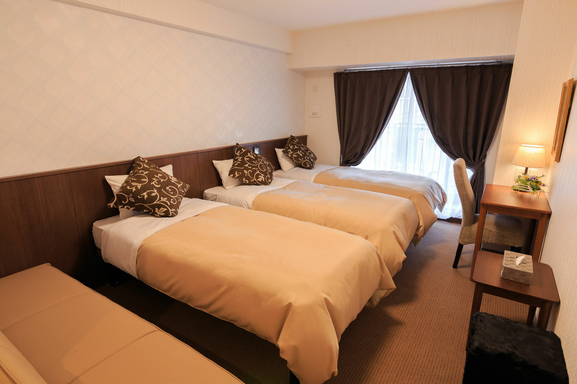 Hotel Quartz Shin-Осака Екстериор снимка